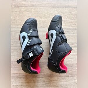 Peloton Cycling Shoes with Delta-Compatible Bike Cleats EU 42 US Men 9 Women 11
